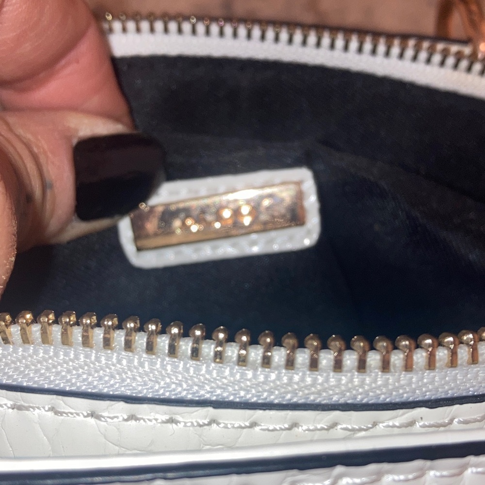 🫶🏻🫶🏻ALDO Elegant White Croc-Embossed Handbag with Bamboo PLASTIC Handles - Picture 4 of 6